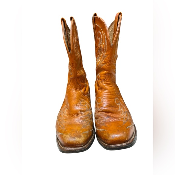 Ariat Woman’s Orange/Brown Western Distressed Square Toe Boots, Size 9. - Picture 2 of 16